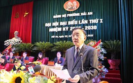 Thường trực Ban Bí thư Trần Cẩm Tú dự, chỉ đạo Đại hội Đảng bộ điểm cấp phường tại Hải Phòng