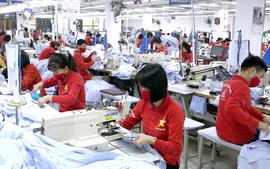 Xử lý thông tin báo nêu về chuyển dịch kinh tế tuần hoàn trong ngành dệt may Việt Nam