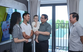 Thủ tướng thăm cây cầu mới qua sông Hương và dự án nhà ở xã hội tại Huế