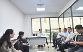 Tập trung nhân lực, tăng tốc thi công gian hàng Triển lãm thành tựu 80 năm Quốc khánh