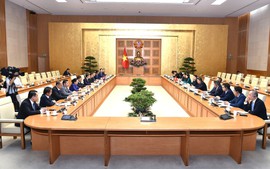 Phó Thủ tướng Hồ Đức Phớc làm việc với Đoàn Ban Cải cách doanh nghiệp của Trung ương Đảng Nhân dân Cách mạng Lào
