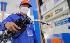 Giá xăng dầu đồng loạt giảm