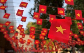 Vì một Việt Nam sáng, xanh, sạch, đẹp mùa Quốc khánh và cả mai sau