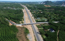 Thông xe toàn tuyến cao tốc Vạn Ninh - Cam Lộ ngày 19/8