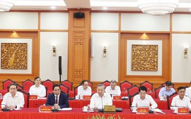 Bộ Chính trị làm việc với Ban Thường vụ Quân ủy Trung ương