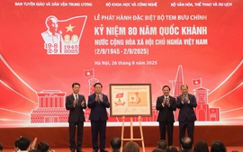 Phát hành bộ tem bưu chính đặc biệt kỷ niệm 80 năm Quốc khánh