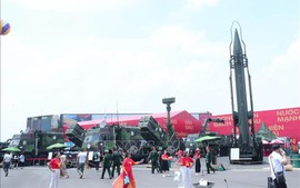 Nhìn lại hành trình 80 năm vẻ vang của QĐND Việt Nam qua Triển lãm Thành tựu đất nước