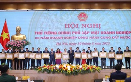Doanh nghiệp - động lực nòng cốt kiến tạo Việt Nam hùng cường