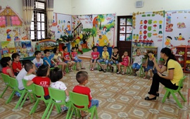 Đề xuất tiêu chuẩn công nhận đạt chuẩn phổ cập giáo dục mầm non cho trẻ em từ 3 đến 5 tuổi
