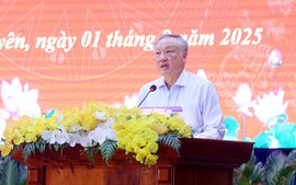 Phó Thủ tướng Thường trực Chính phủ Nguyễn Hòa Bình dự Lễ công bố Quyết định đặc xá tại Trại giam Phú Sơn 4
