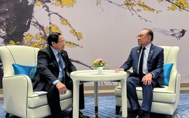 Thủ tướng Phạm Minh Chính gặp Thủ tướng Malaysia