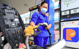 Giá xăng giảm