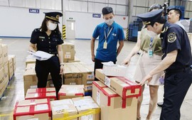 Tài liệu kèm theo hàng hóa nhập khẩu gồm những gì?
