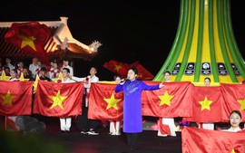 Đêm nghệ thuật sử thi tại Quảng Trị: Dòng sông hoa lửa sáng mãi cùng lịch sử
