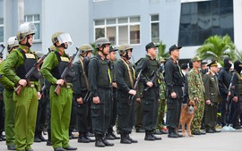 Đấu tranh, ngăn chặn việc tài trợ hoạt động xâm phạm an ninh quốc gia, khủng bố