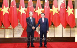 Ủy viên trưởng Nhân đại toàn quốc Trung Quốc Triệu Lạc Tế kết thúc chuyến thăm chính thức Việt Nam