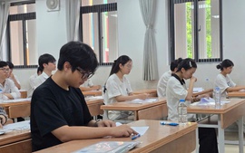 Bỏ hay giữ xét tuyển đại học bằng học bạ?