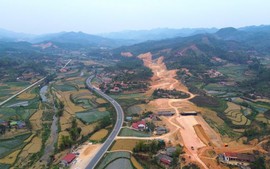 Quyết liệt tháo gỡ vướng mắc, đẩy nhanh tiến độ hoàn thành 4 dự án cao tốc năm 2025