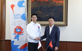 Phó Thủ tướng Lê Thành Long mời Thống đốc Osaka dự Diễn đàn hợp tác địa phương Việt - Nhật