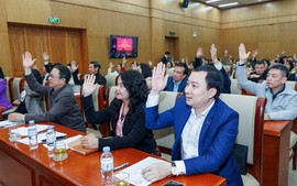 MTTQ Việt Nam giới thiệu 5 người ứng cử đại biểu Quốc hội khóa XVI