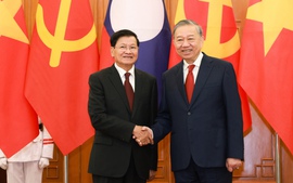Củng cố nền tảng chính trị vững chắc, đưa quan hệ Việt - Lào ngày càng đi vào chiều sâu
