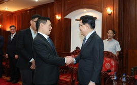 Phó Thủ tướng Hồ Đức Phớc tiếp Ngài Vương Thụy Kiệt, nguyên Phó Thủ tướng Singapore