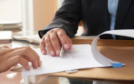 Người lao động cần ký hợp đồng để bảo vệ quyền lợi của mình