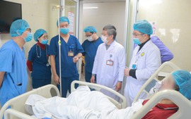 Cấp cứu kịp thời 15 nạn nhân vụ cháy nhà 3 tầng ở phường Nghĩa Đô, Hà Nội