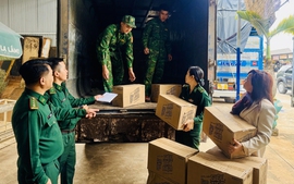 Masan: Mang Tết ấm áp đến quân và dân vùng biên giới