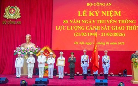 Lực lượng cảnh sát giao thông đón nhận Huân chương Quân công hạng Nhất