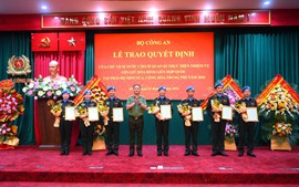 7 sĩ quan Công an nhân dân Việt Nam thực hiện nhiệm vụ gìn giữ hòa bình tại Trung Phi