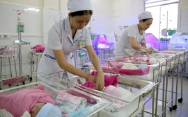 Đề xuất hỗ trợ tiền, hiện vật và khen thưởng để khuyến sinh