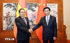 Chủ tịch Quốc hội hội kiến Chủ tịch Chính hiệp Toàn quốc Trung Quốc