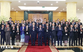 Thường trực Ban Bí thư Trần Cẩm Tú tiếp Đoàn cán bộ cao cấp Đảng Nhân dân Cách mạng Lào