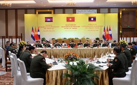 Cuộc gặp thường niên Bộ trưởng Bộ Quốc phòng 3 nước Việt Nam-Lào-Campuchia