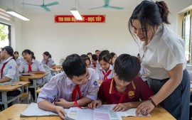 Thời gian dạy hợp đồng có được miễn tập sự và tính xét thăng hạng?