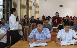 Giữ ngạch chuyên viên chính có được tính tiền dạy thêm giờ?
