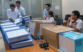 Chào giá trực tuyến rút gọn có được yêu cầu cung cấp hàng mẫu?