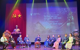 Gắn kết Nhà trường với nghệ thuật, thúc đẩy phát triển công nghiệp văn hoá