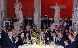 Tổng Bí thư, Chủ tịch nước Tô Lâm và Phu nhân dự Chương trình Hòa nhạc hữu nghị tại Đan Mạch