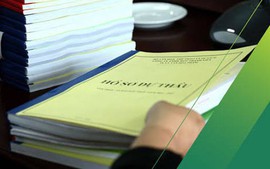 Ngày hoàn thành hợp đồng không thống nhất, phải yêu cầu nhà thầu làm rõ