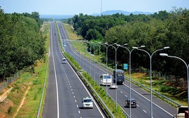 Bộ Công Thương phản hồi Đồng Nai vụ việc ngừng bán xăng trên cao tốc