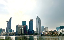 Bài 3: TPHCM - Trung tâm tài chính kết nối vốn, dịch vụ và tri thức quốc tế