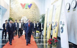 Tổng Bí thư Tô Lâm thăm, chúc Tết cán bộ, phóng viên VTV và VOV