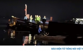 NÓNG: Lật tàu khách trên hồ Thác Bà (Lào Cai) khiến 6 người mất tích