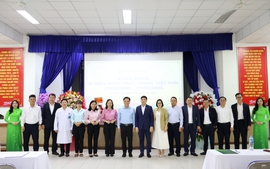 Vietcombank hỗ trợ 1 tỷ đồng thiết bị y tế, trao 200 suất quà tại Hóc Môn và Củ Chi