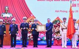 Xây dựng thế trận quốc phòng toàn dân và 'thế trận lòng dân' trên biển ngày càng vững chắc