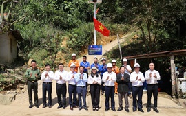 EVNCPC trao công trình điện thắp sáng vùng cao Trà Vân