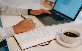 Vợ sinh con, chồng được nghỉ chế độ thế nào?