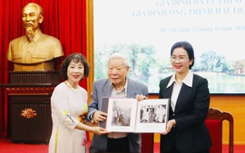 Khu Di tích Phủ Chủ tịch tiếp nhận tư liệu về Chủ tịch Hồ Chí Minh
